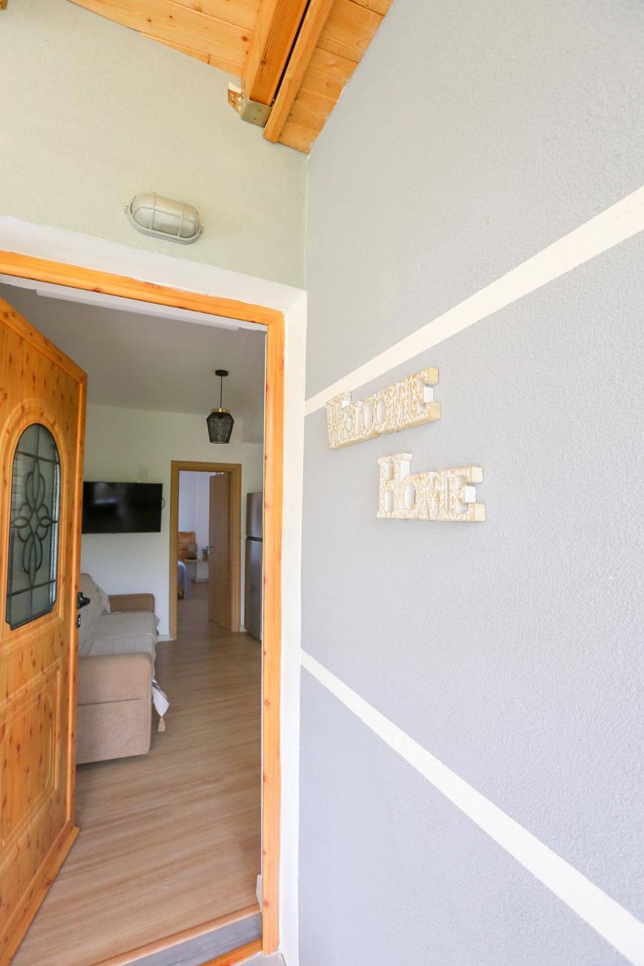 Village View Apartments Himare Exterior photo